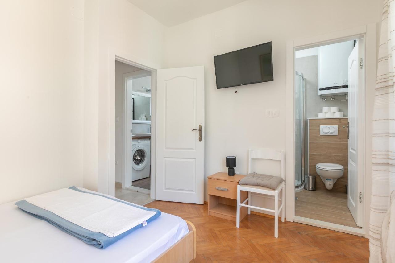 Apartman Borić Podgora Bagian luar foto